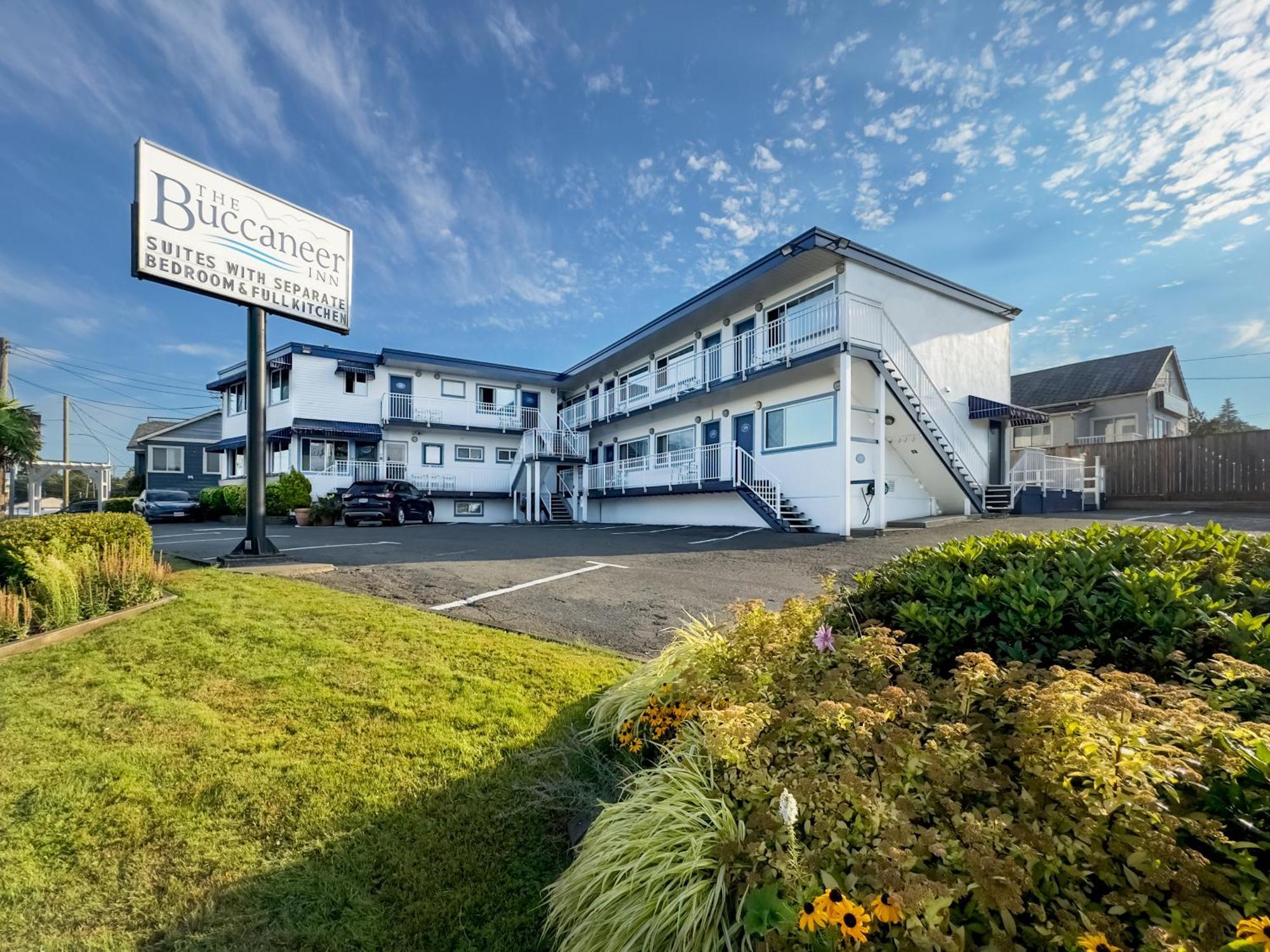 נאנאימו Buccaneer Inn מראה חיצוני תמונה